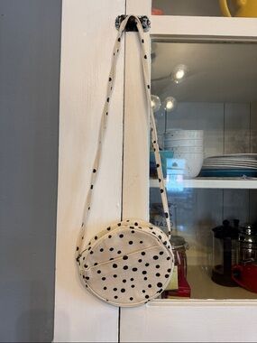 BAGGU Round Polka Dot Crossbody - Black on Cream